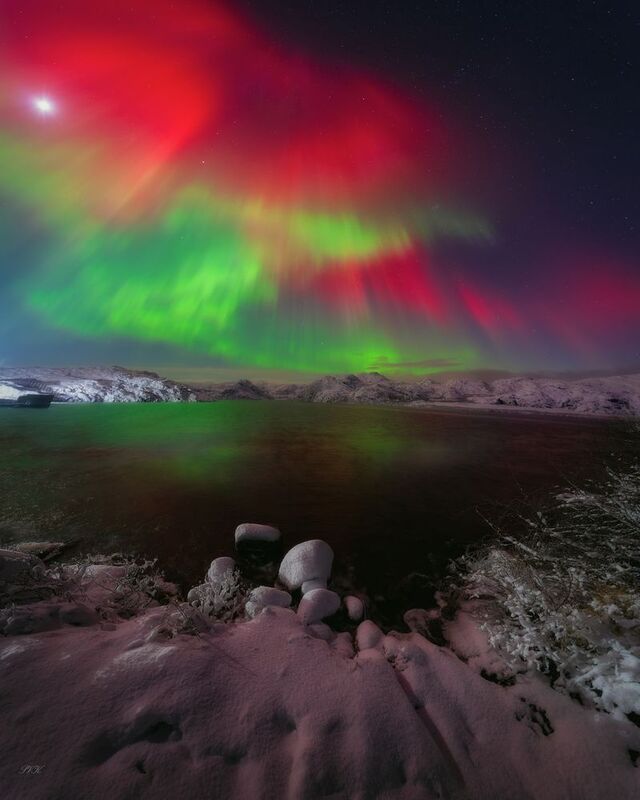 Полярное сияние над озером Лодейноеphoto preview