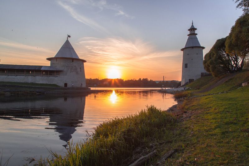Псков, город Псков, Псковский кром, Псковская область Вечер на Псковеphoto preview