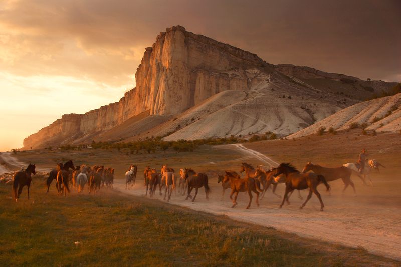 Закат у Белой скалыphoto preview