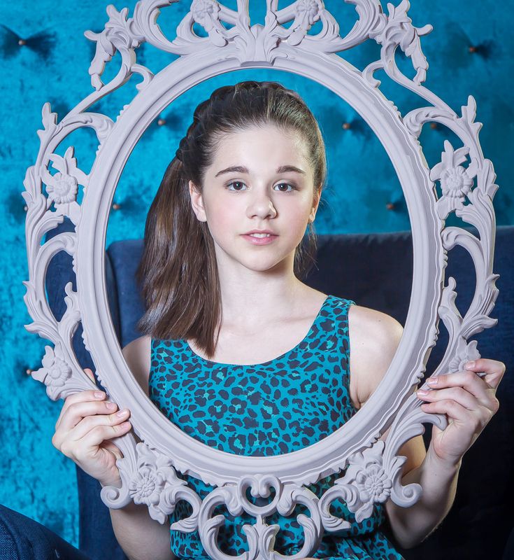 Портреты с рамой фото превью