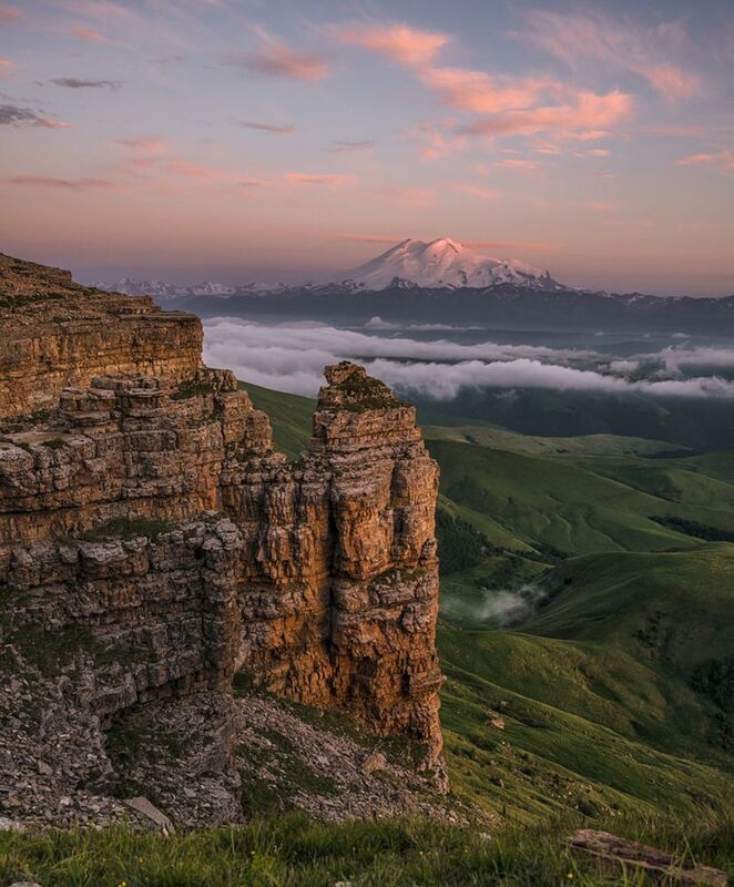карачаево черкесия. бермамыт, эльбрус, закат, лето Вечер с видом на Эльбрусphoto preview
