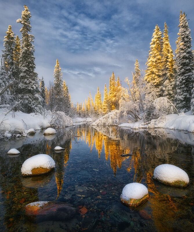 Вдоль русла каменистых рекphoto preview