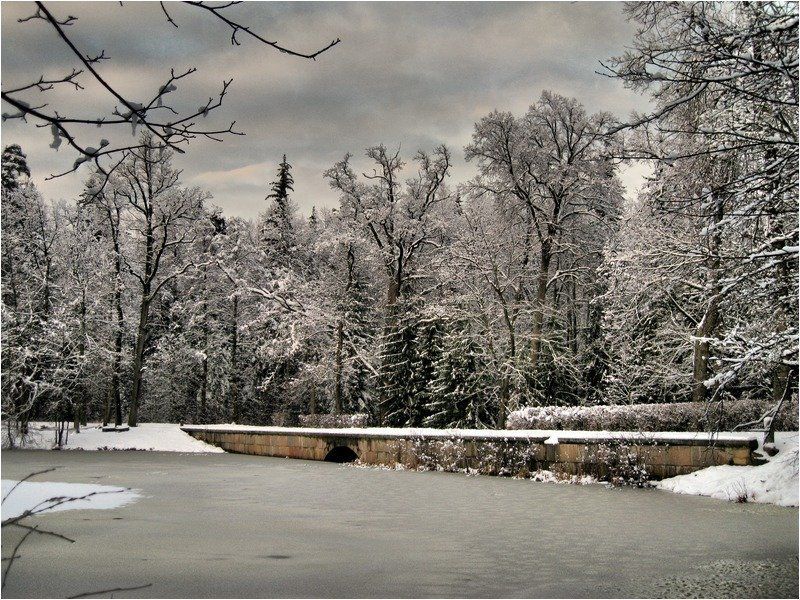 петергоф,парк лейхтенбергских Мостикphoto preview