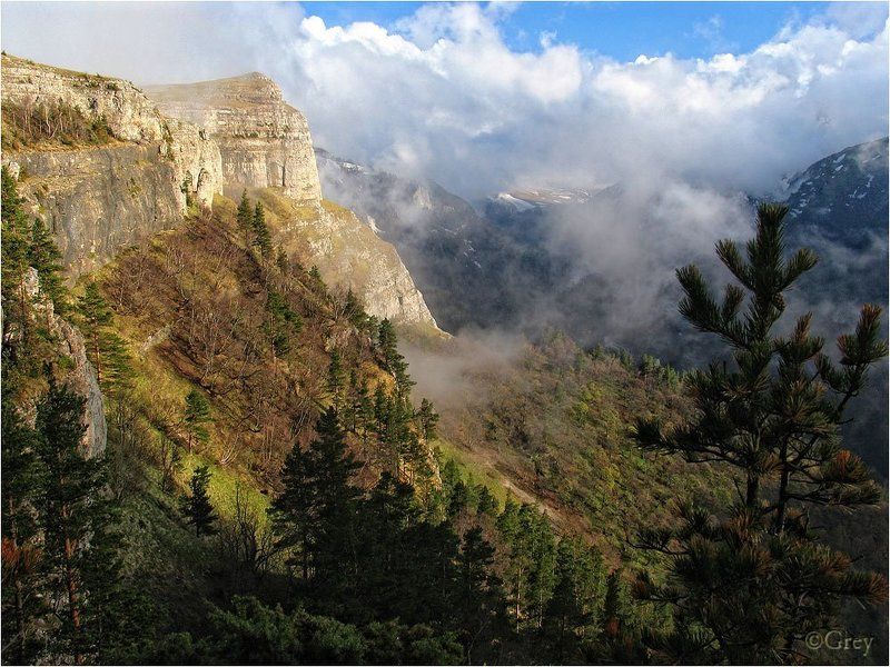 Над каньоном Цицеphoto preview