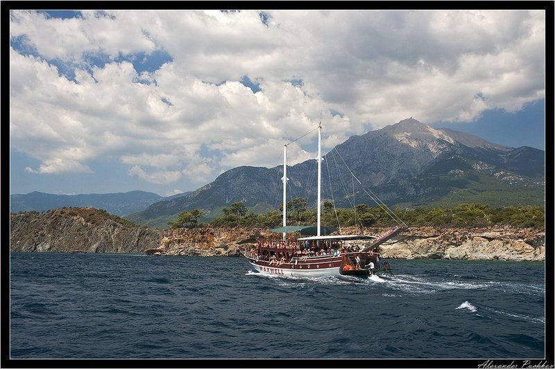 море, горы, яхта Пакатушкиphoto preview