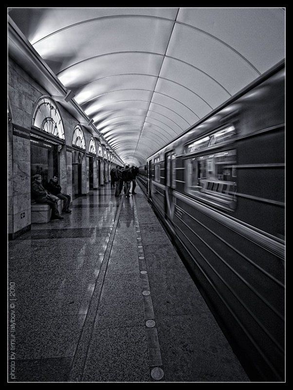 питер, метро, звенигородская... Звенигородская...photo preview