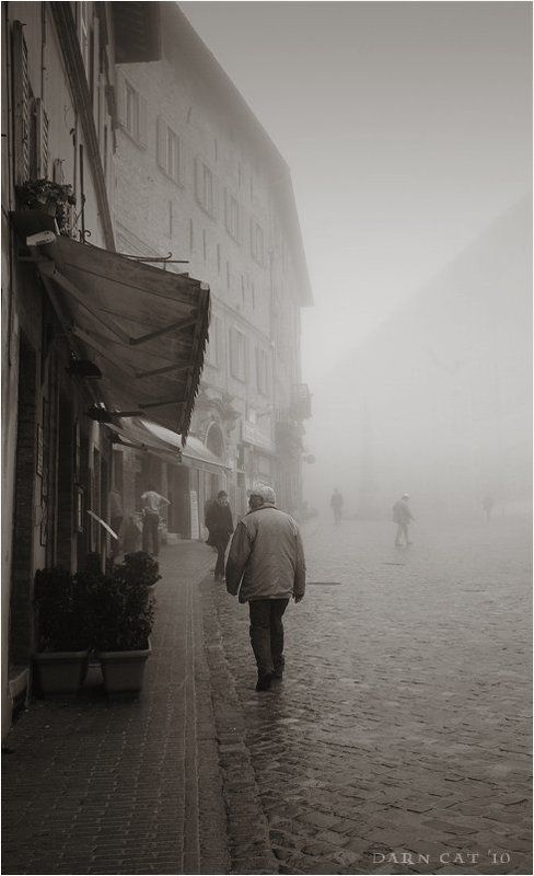 италия, урбино, родина, рафаэля, туман, город Туманный Урбино фото превью