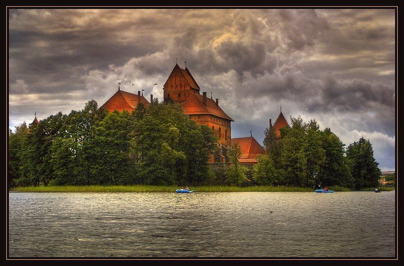 тракай,замок Замок на водеphoto preview