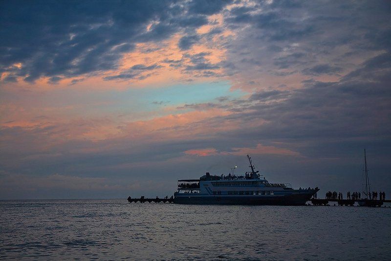 море, закат Возвращение... или когда солнце клонилось к закату...photo preview