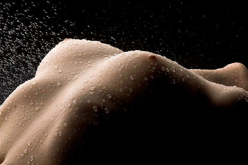 девушка,вода, студия Часть страстиphoto preview