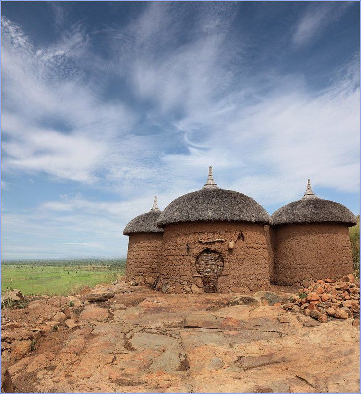 хижина,жилище,африка,пейзаж Почти готикаphoto preview