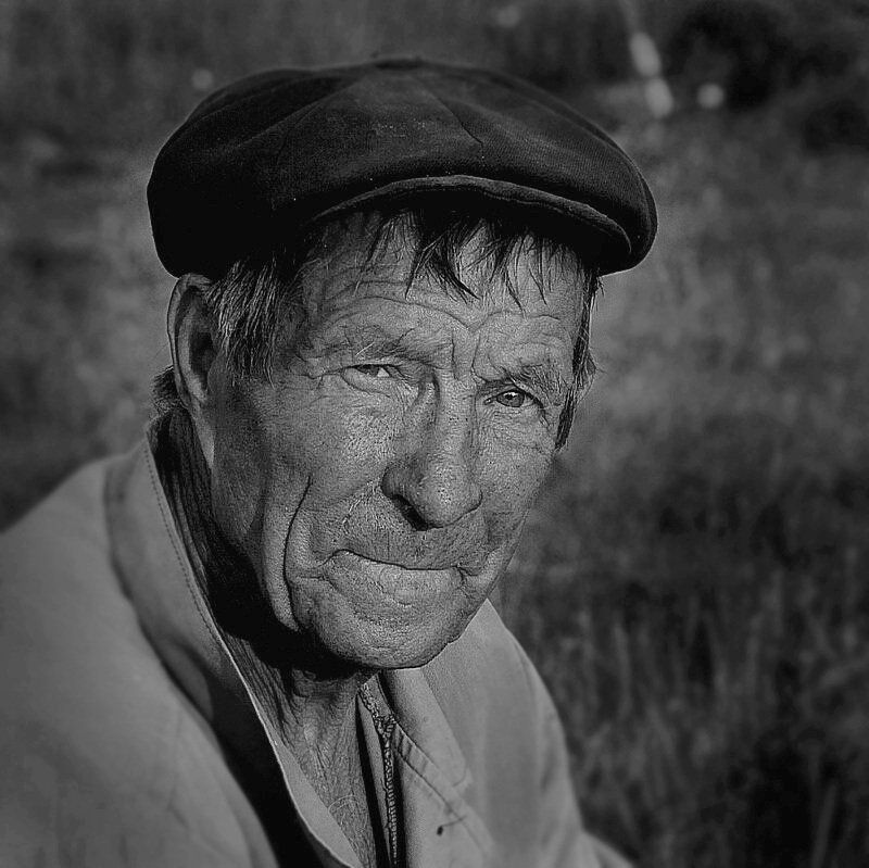 люди, лица Дед ЖЕНЯ ( в деревне зовут ди-джей)photo preview