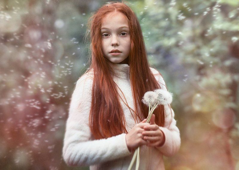 Девочка, Одуванчики, Рыжая Одуванчикиphoto preview