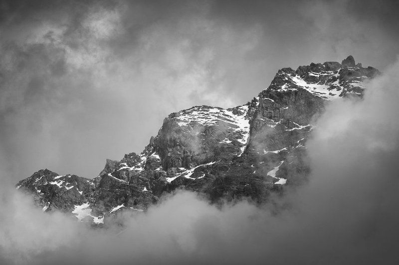 Кавказ, горы, Безенги, монохром, природа Безенги. Две стихии.photo preview
