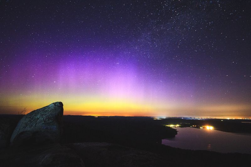северное сияние, млечный путь, звезды, галактика, камень, аракуль, урал, россия Северное сияние и Млечный путьphoto preview