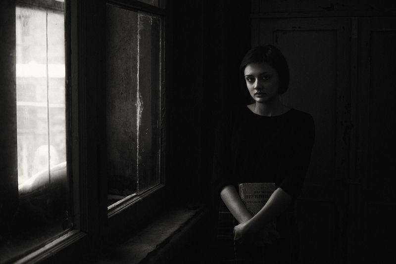 b\\w, girl Аннаphoto preview