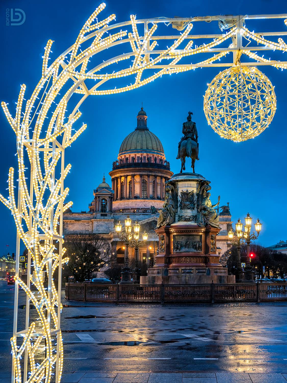 И много-много радости.... Автор: Дмитрий Бакулин исаакий, площадь, новый год, украшения, Дмитрий Бакулин