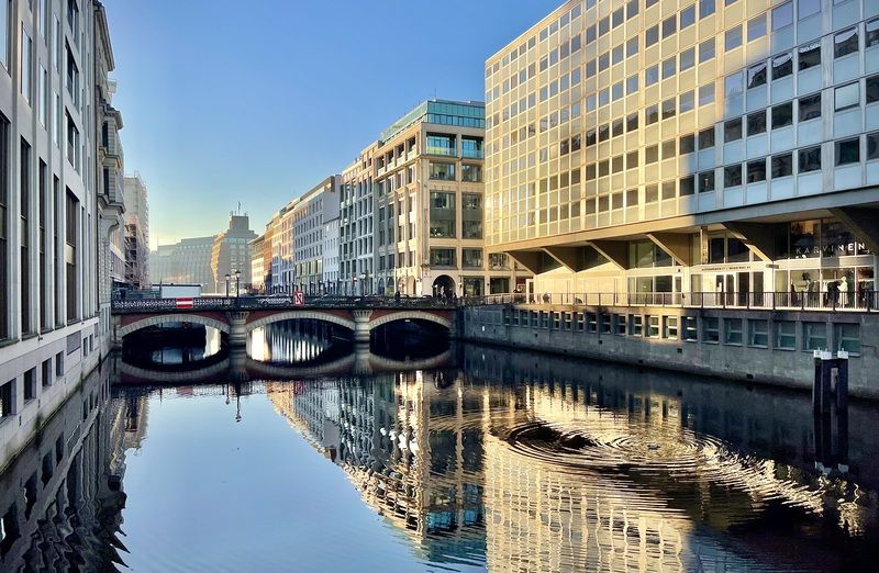 hamburg, alster, гамбург, германия, архитектура, город, канал, вода, отражение, мобильноефото Kleine Alsterphoto preview