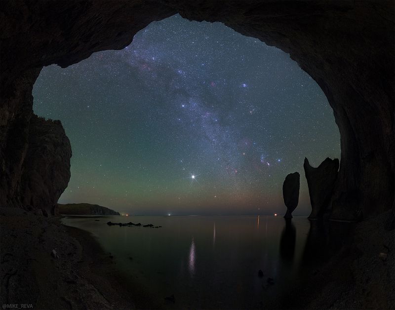 Ночь в Дубовой бухтеphoto preview