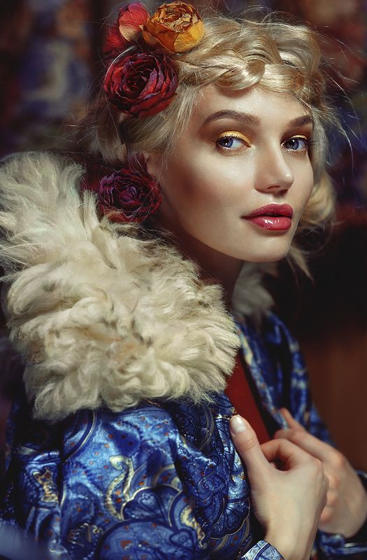 женский портрет, девушка, жанр, жанровый  портрет, зима, снегурочка, снежная королева, костюм, цвет С Новым Годом! фото превью