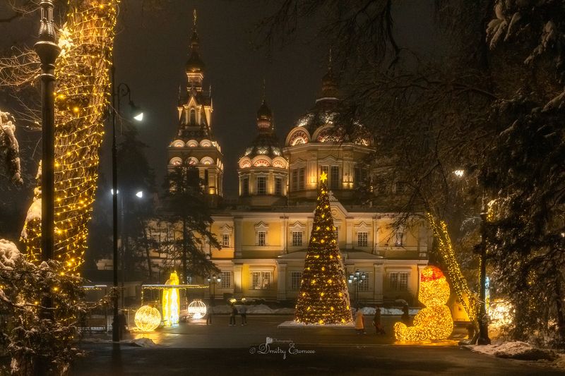 зимнийпарк, вознесенскийсобор, зимнийвечер Один зимний вечер из жизни Вознесенского собора, окутанного тёплым светом...photo preview