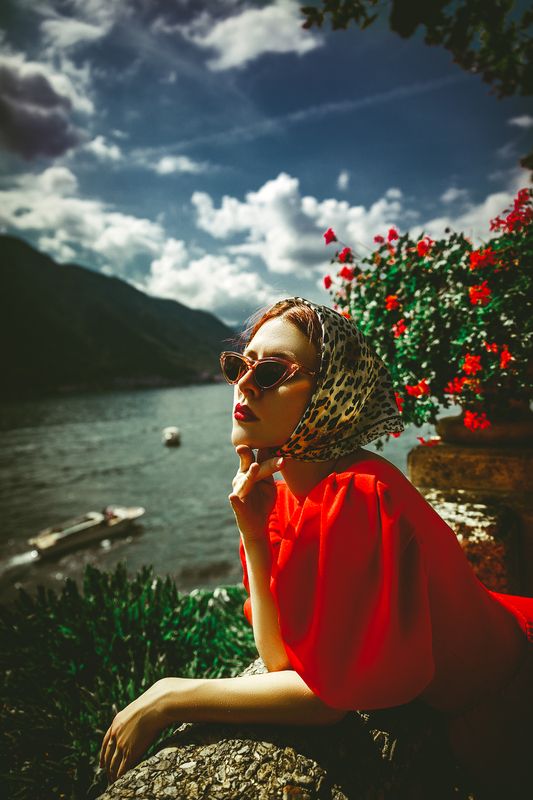 woman, portrait, fashion, beauty, outdoors Como dreamsphoto preview