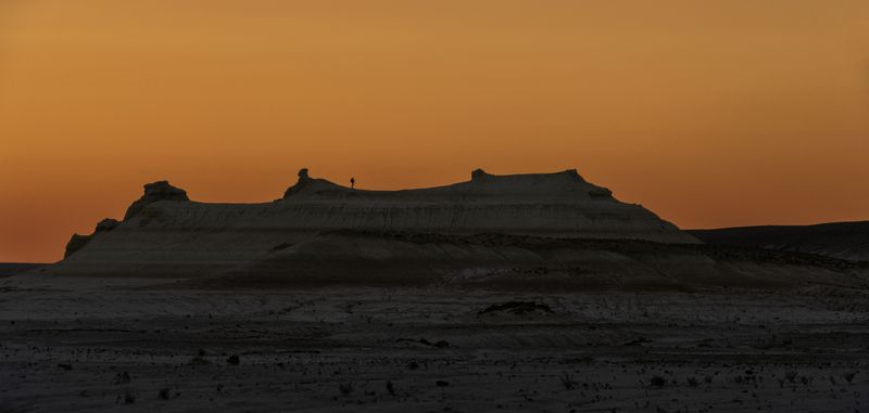 Казахстан, полуостров Мангышлак, Мангыстау, урочище Кызылкуп, Тирамису, закат Марсианскоеphoto preview
