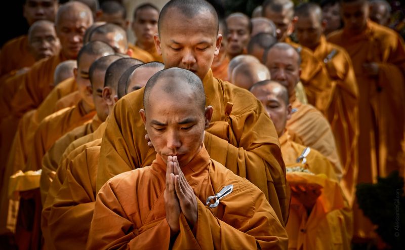 монахи, далат, буддизм, ритуал, церемония, вьетнам Чук Ламphoto preview