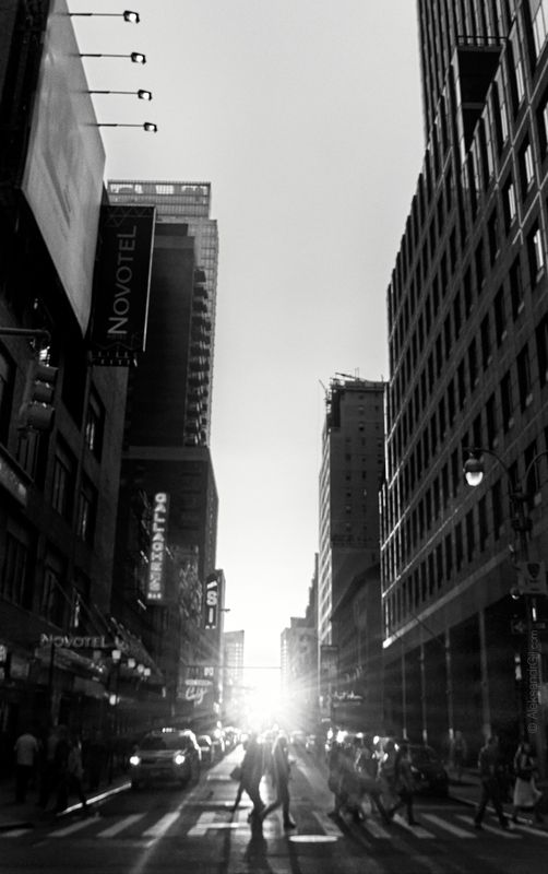 мантеттен, закат, небоскрёбы, пешеходы, улица, город, манхеттенхендж Манхеттенхенджphoto preview