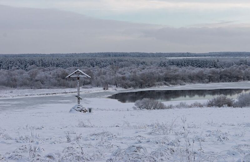 Берег реки Оки где  в1380 году Дмитрий Донской собирал свою армию перед походом на Мамая.photo preview