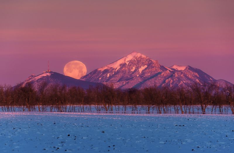 кавказ, кмв, кавказские минеральные воды, горы, зимний рассвет, бештау, машук, лунная ночь, полнолуние, луна, fullmoon, moon Январский рассвет с лунойphoto preview