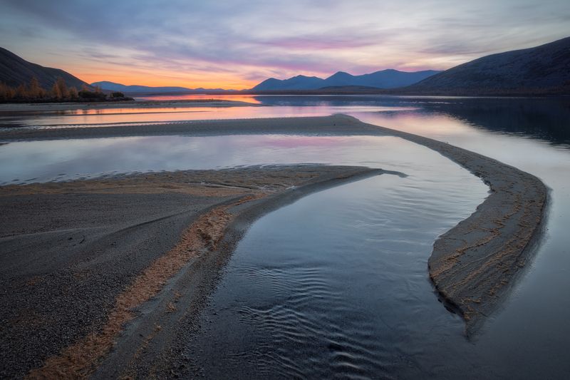 озеро_юг колыма магаданская_область пейзажи_колымы путешествие_по_колыме хребет_оханджа путешествие_по_россии Рождение нового дняphoto preview