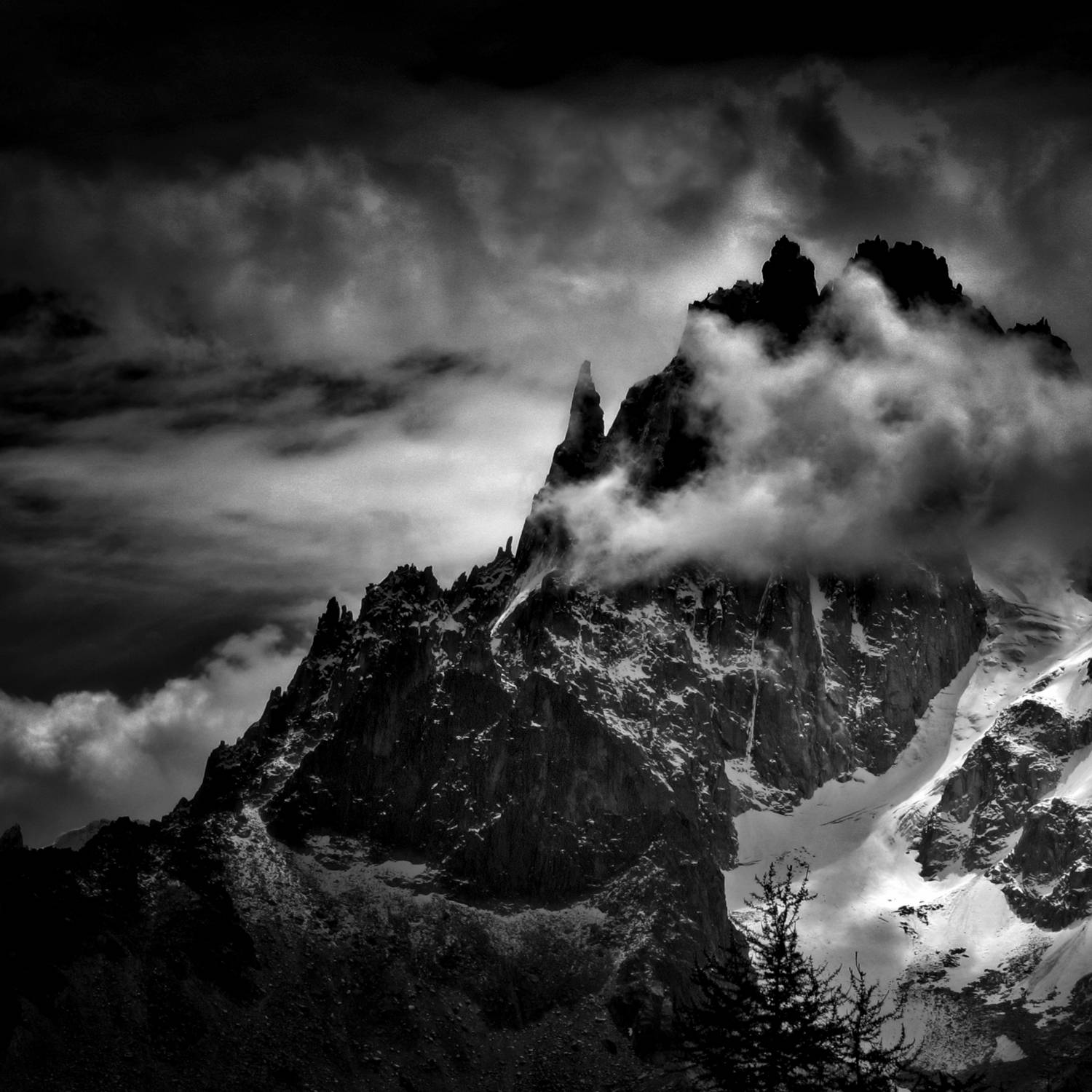 Aiguilles. Автор: av peteghium square,mountain,fineart,peak,landscape,clouds, av peteghium
