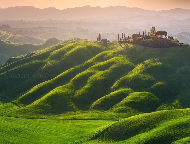 Golden hillsphoto preview