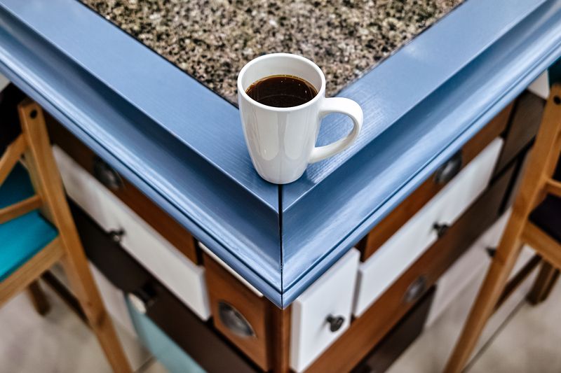 #coffee, #cafe, #komod, #cup, #table, #angle, #geometry, #white, #black, #blue, #symmetry, #50mm, #bokeh, #foveon, #sigma, #dp2, #arrow, #city, #hdr, #center, #drink, #bar, #shop, #stilllife, #кофе, #кафе, #комод, #город, #mirror, #chest Черный кофеphoto preview