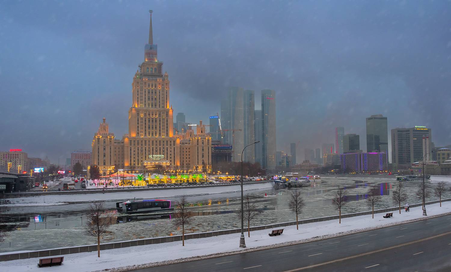 москва, вечер, река, гостиница, украина, radisson, набережная шевченко, навигация, Виктор Климкин