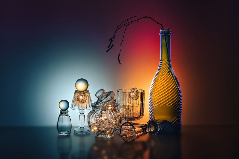 Стеклянная симфония в темноте фото превью