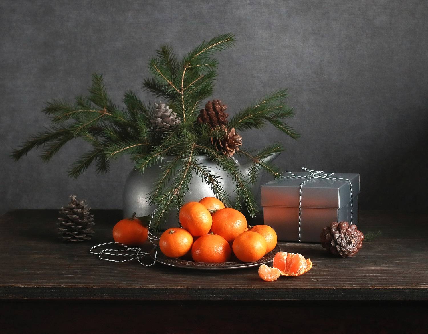 С мандаринками. Автор: Наталья Казанцева натюрморт, фотонатюрморт, still life, stillifefoto, зима, мандарины, новый_год, ретро_натюрморт, наталья_казанцева, Наталья Казанцева