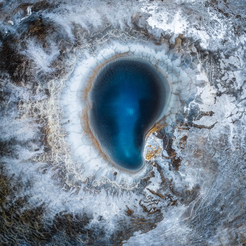 Жемчужная сережка без девушкиphoto preview