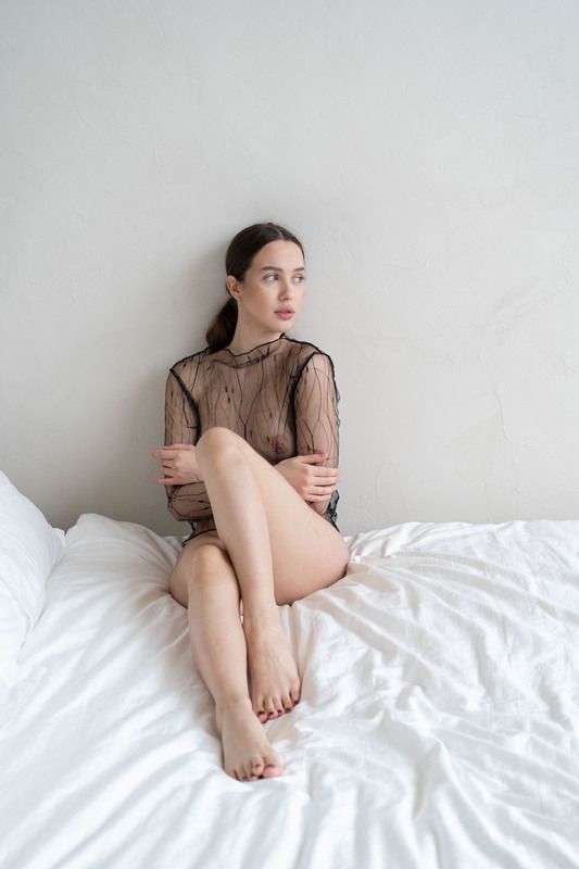 fashion, posing, adult, nude, erotic, healthy, portrait, glamour, girl, health, black, pose, attractive, pretty, female, model, beautiful, naked, body, caucasian, care, breast, lady, background, breasts, people, figure, art, hair, beauty Art nudephoto preview