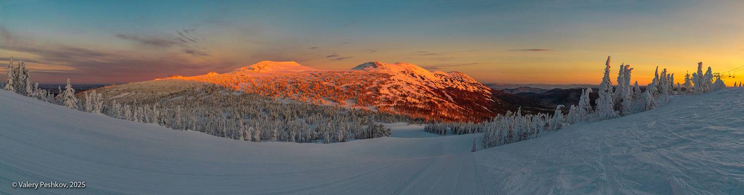 шерегеш, рассвет, скалы верблюды, иней, пихты, снег, гора зелёная, гора курган, горная шория, смена погоды, мороз, зима, сибирь, Пешков Валерий