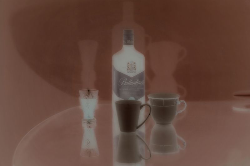 виски, рюмка, кружки Виски с молокомphoto preview