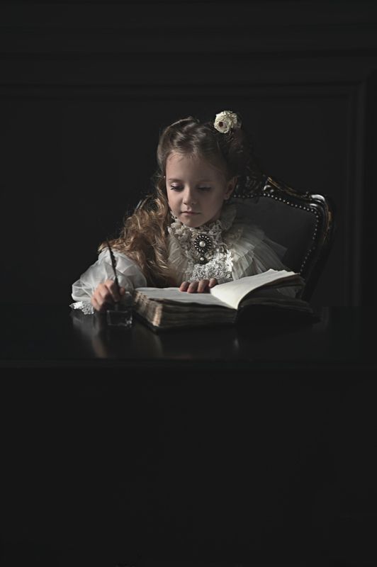 Детский портрет  Маленькая княжнаphoto preview