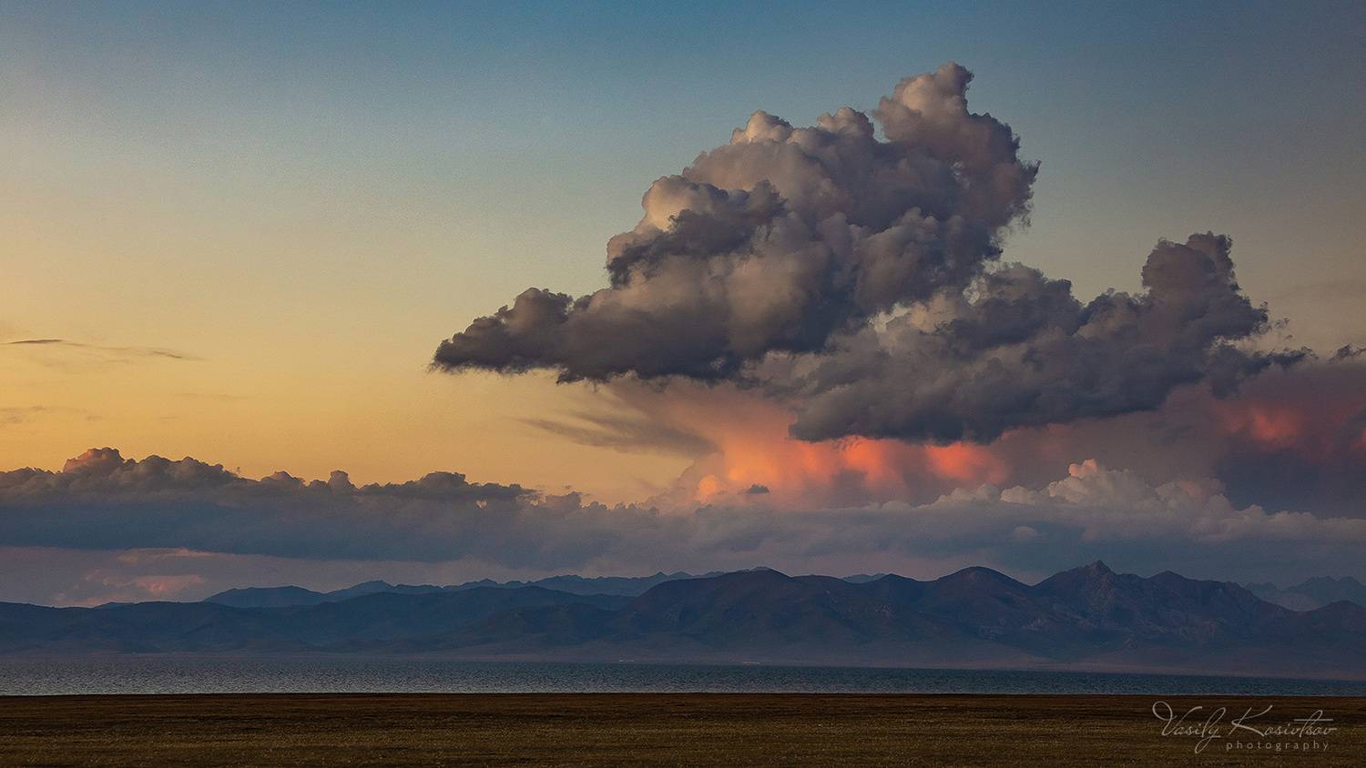 * * *. Автор: Василий Косивцов , Василий Косивцов