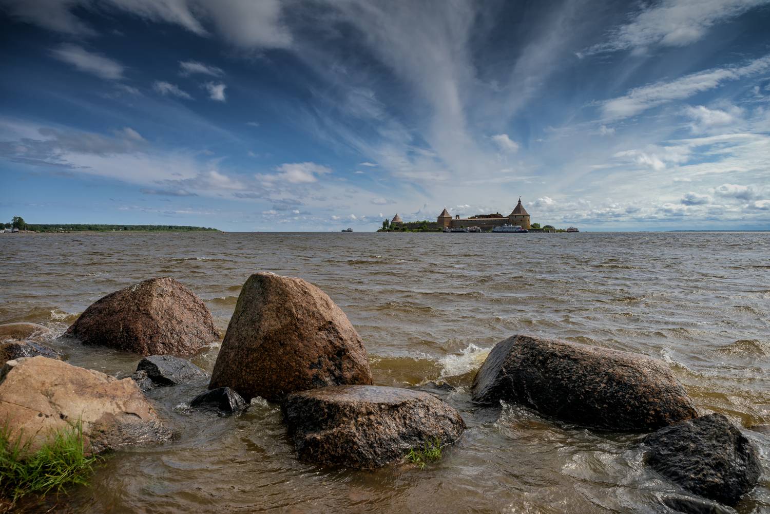ленинградская область ладожское озеро устье реки нева, Тихонов Дмитрий