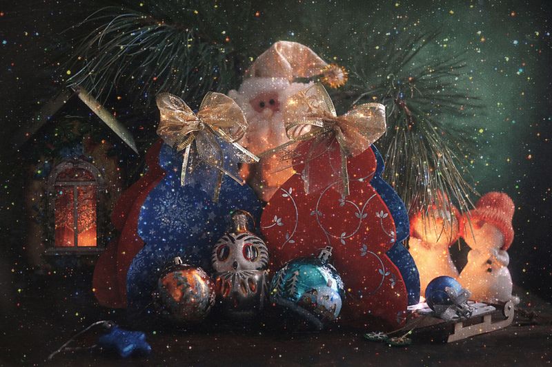 Промчалась Новогодняя пора    Круженьем сказочного бала...photo preview