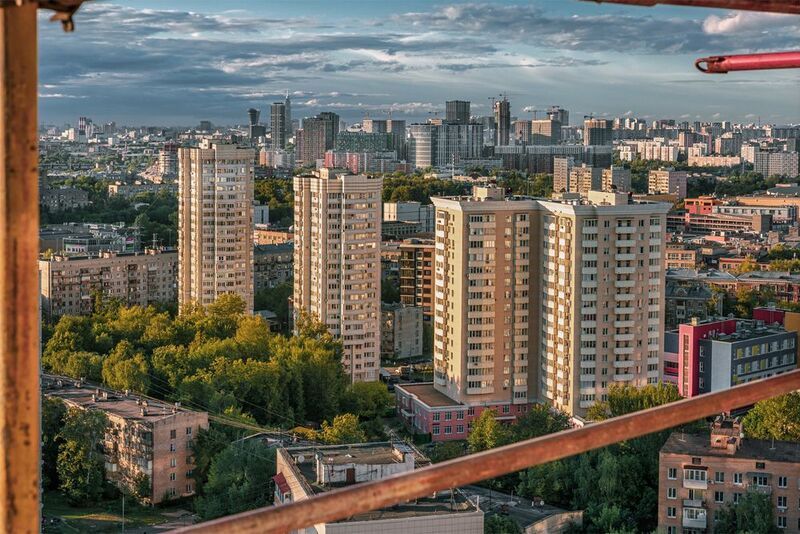 На строительных лесахphoto preview