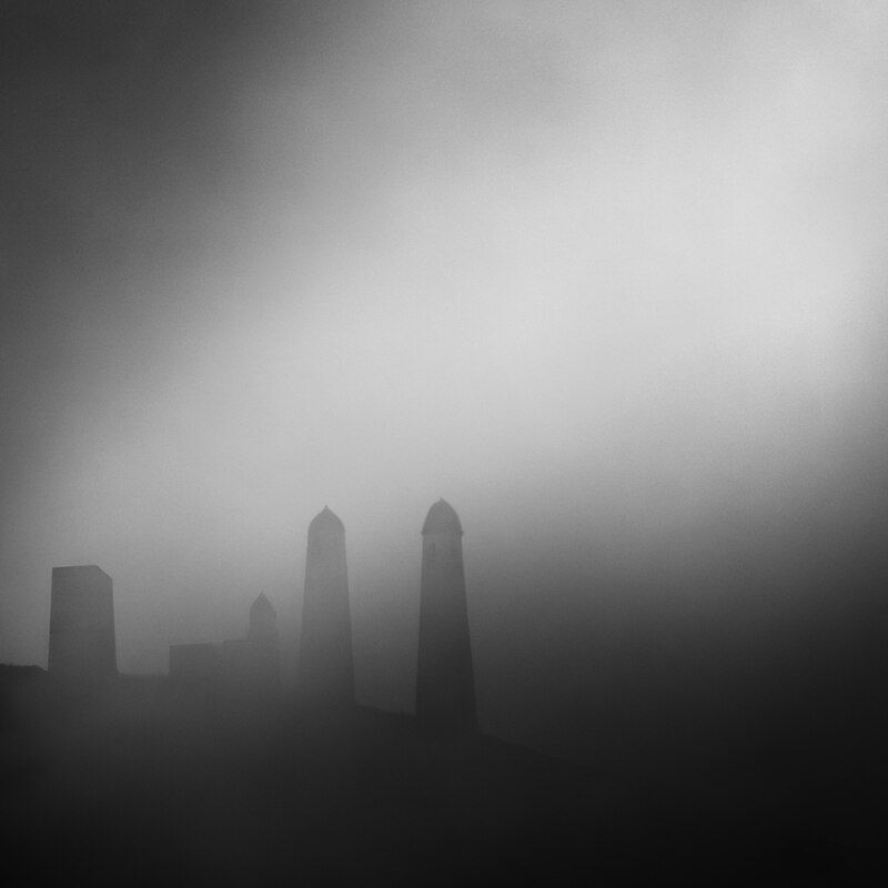 ингушетия, эрзи, башни, монохром, пейзаж, чб, туман, утро Из тьмы веков фото превью