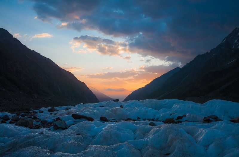 кавказ, горы, Безенги, рассвет, ледник, утро, облака Лед без виски.photo preview