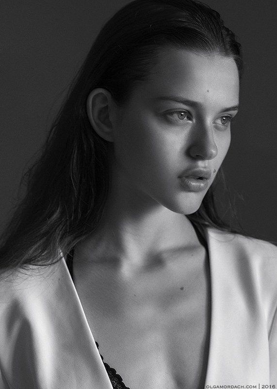 Ulyana /MODUSphoto preview